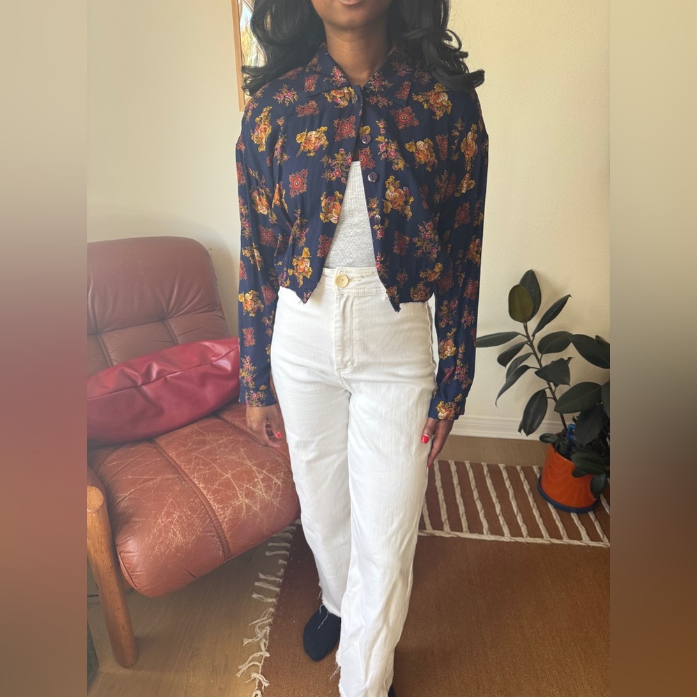 Liz Claiborne Cropped Button Up